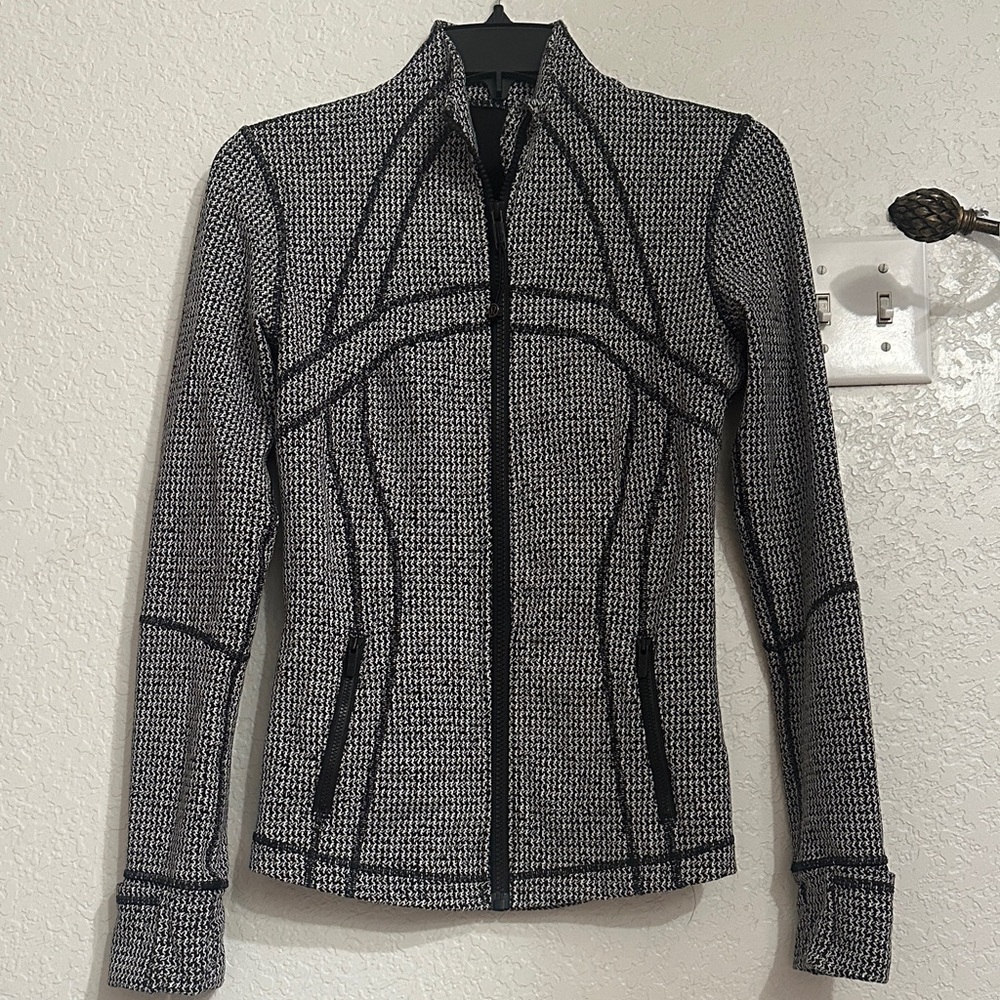 Lululemon Black and Gray Jacket